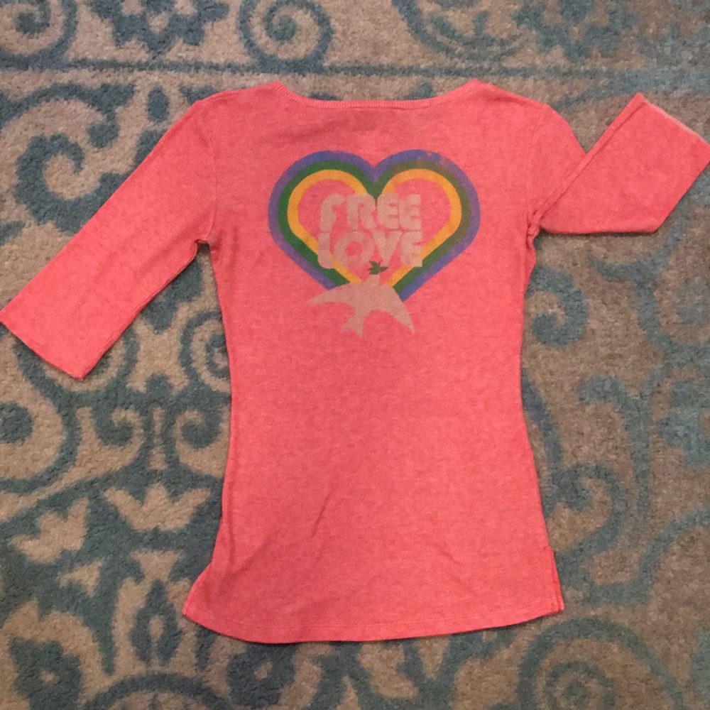 JUNK FOOD Free Love 3/4 Sleeve Rainbow Top 🌈✨